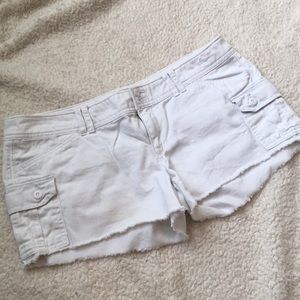 White American Eagle shorts